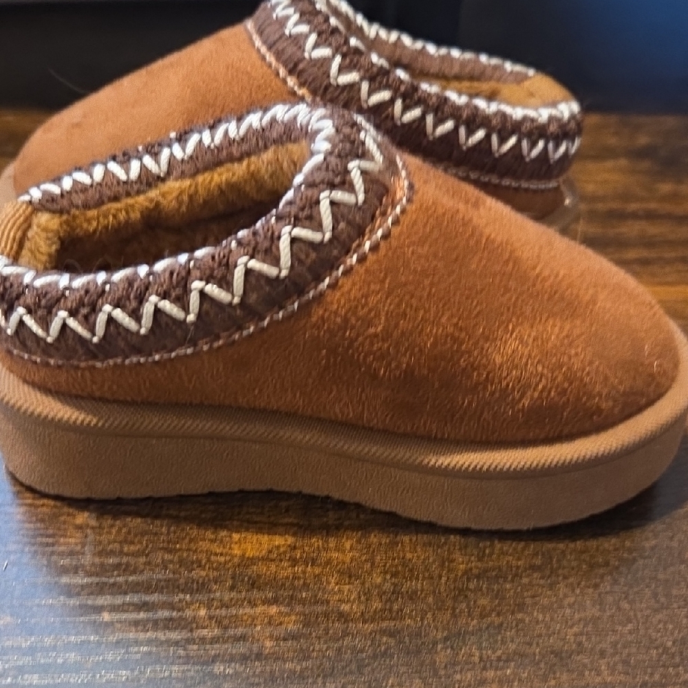 Hurley Little Girl Slippers Size 5 - Picture 6 of 6